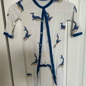 Kyte BABY White and Blue Whale Footie